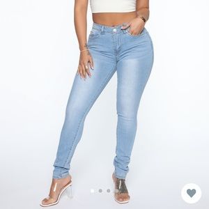 Fashion Nova Light Wash Skinny Jeans Never Worn